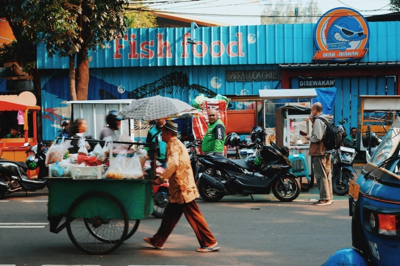 Australian exporters want a growing middle class in Asia, but there are signs it's shrinking in Indonesia