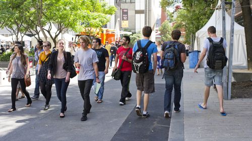 Australians begin to receive student loan refunds