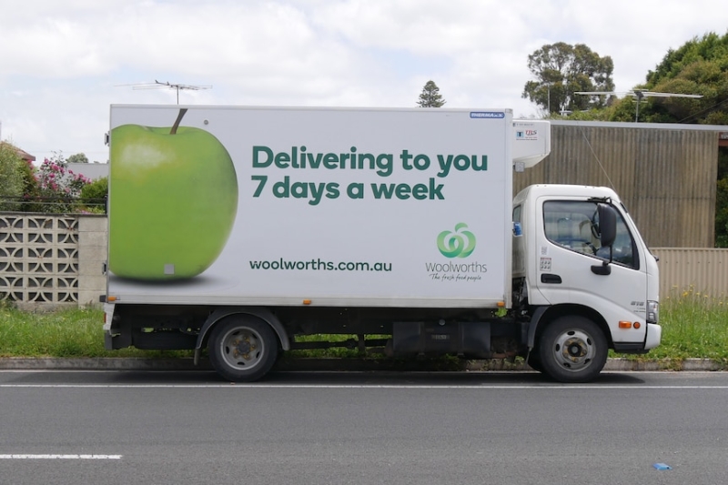 Concern Woolworths, Coles getting around Millicent's Sunday trading restrictions through deliveries