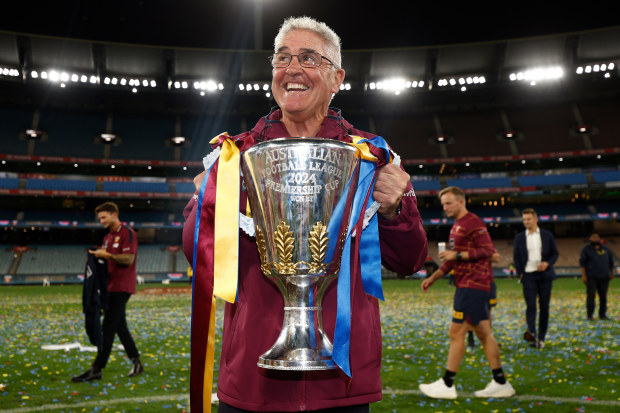 'Real privilege': Brisbane Lions premiership coach Chris Fagan re-signs until end of 2027