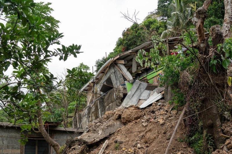 Flooding, landslide fears as severe weather predicted on Christmas Day for earthquake-struck Vanuatu