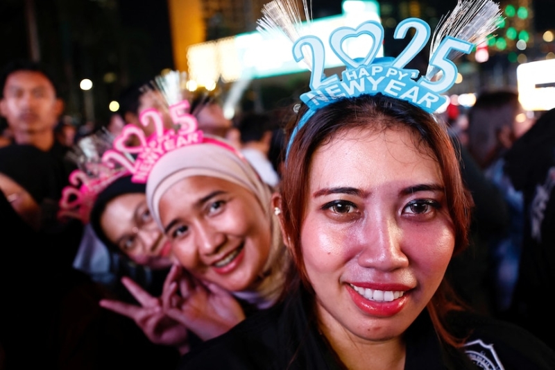 New Year's celebrations: How the world is ringing in 2025