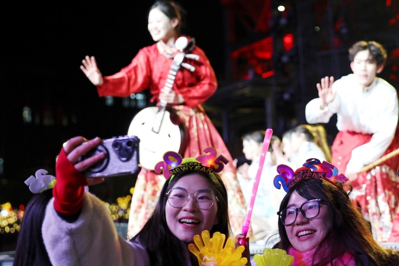 New Year's celebrations: How the world is ringing in 2025