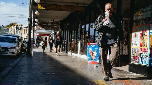 Reserve Bank 'having a bet each way' on future of interest rates