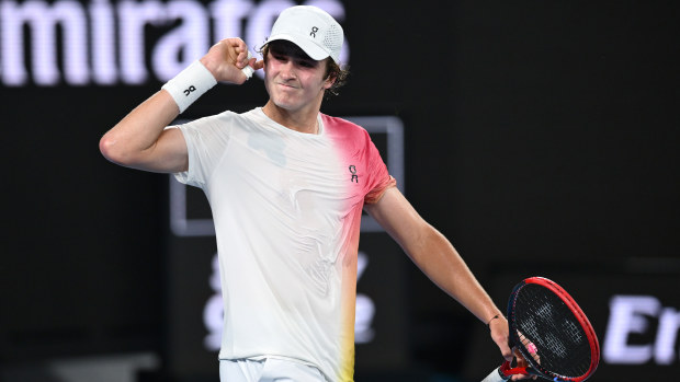 'Oh my gosh, we've got a new star': Tennis world in awe of 18-year-old phenomenon