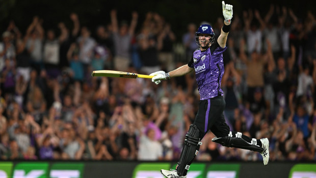 'As good as you will ever see': Mitch Owen levels all-time BBL record as Hurricanes win maiden title