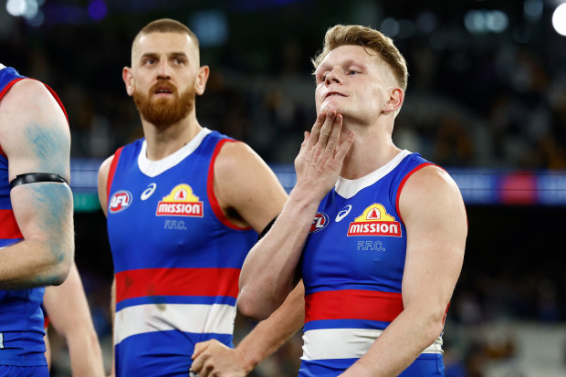 Western Bulldogs to take 'conservative' approach with Adam Treloar's calf injury as season delay looms