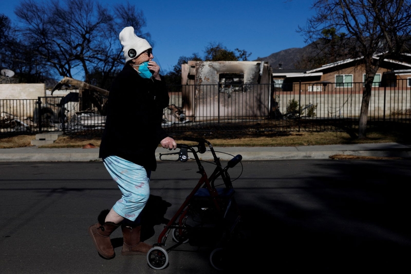 LA fires live updates: Nine looters charged as LA braces for strong winds to return