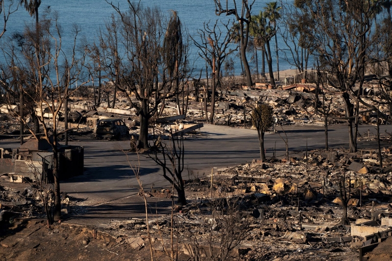 LA fires live updates: Winds strengthen as firefighters battle five blazes in southern California