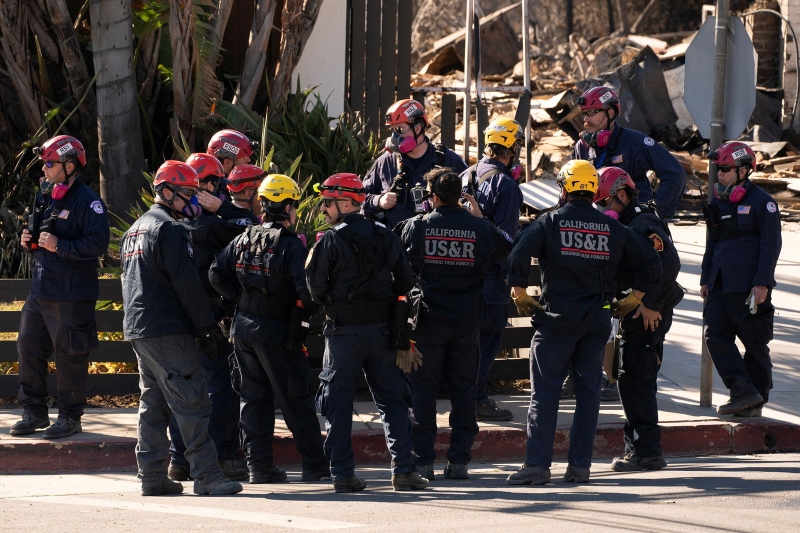 LA fires live updates: Winds strengthen as firefighters battle five blazes in southern California