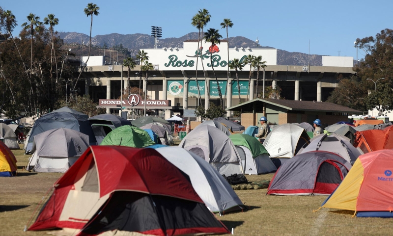 New fire breaks out as LA braces for dangerous wind change — as it happened