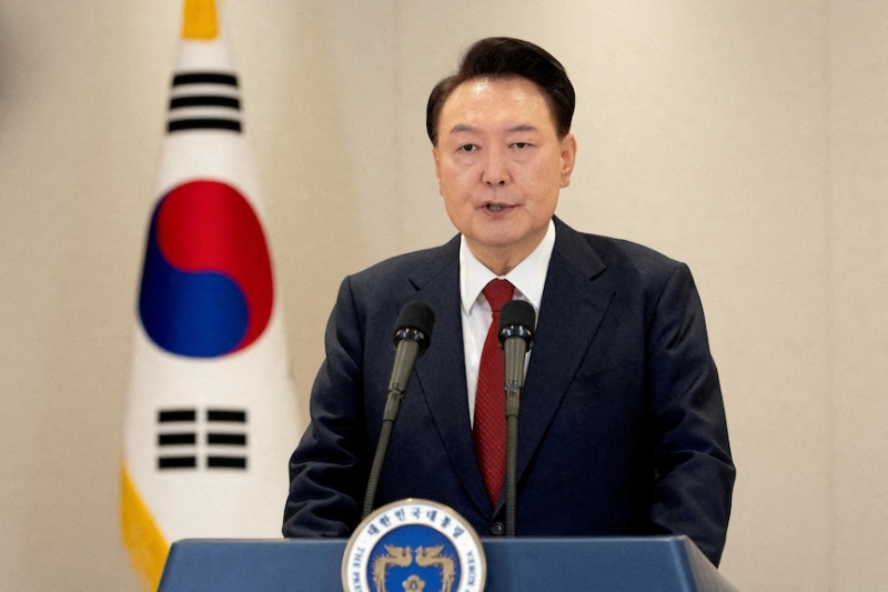 South Korean authorities detain impeached President Yoon Suk Yeol over martial law declaration