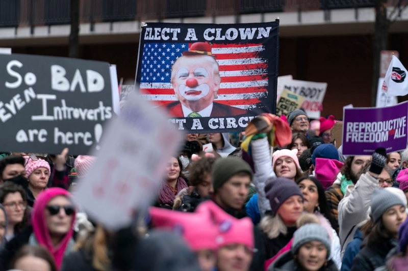 Thousands march in Washington ahead of Trump inauguration