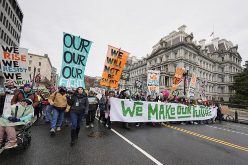 Thousands march in Washington days before Trump takes office