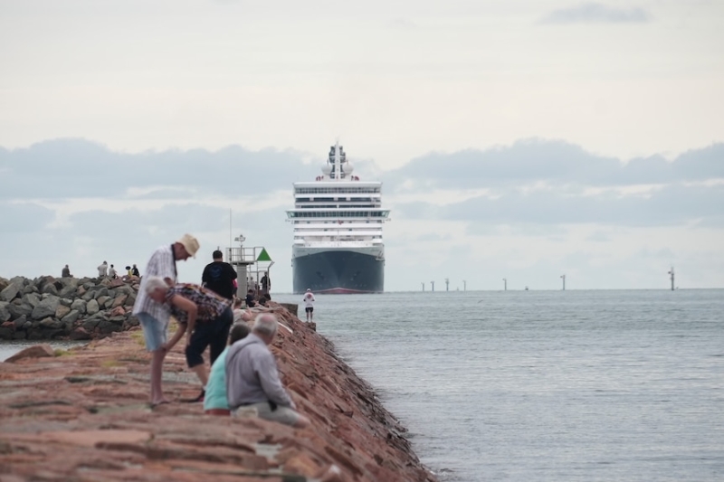 Townsville welcomes famous cruise ship, sparking CBD concerns