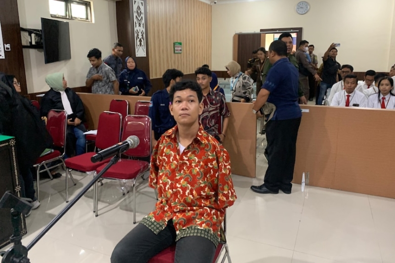 Trial of alleged sexual perpetrator without arms prompts focus on disability in Indonesia