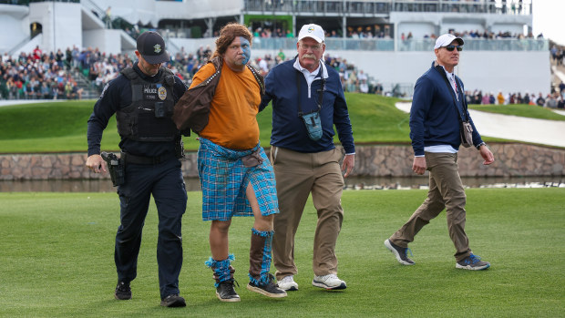 'You know it's gonna be crazy': How the world's best golfers deal with 'unique' Phoenix Open crowds