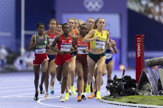 Aussie running prodigy Cameron Myers breaks 17-year national record a day after history-making Izzi Batt-Doyle feat