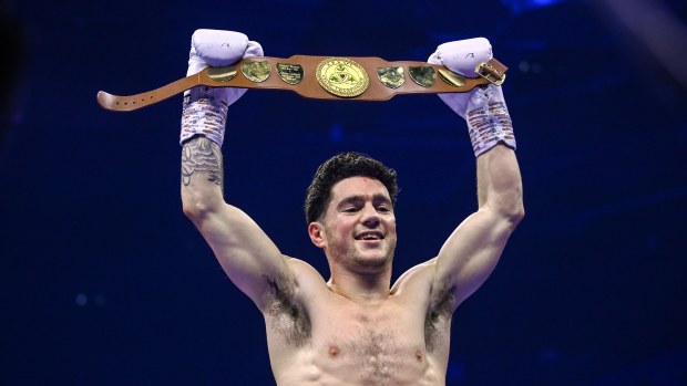 Boxer John Cooney dies a week after Celtic super-featherweight title defeat