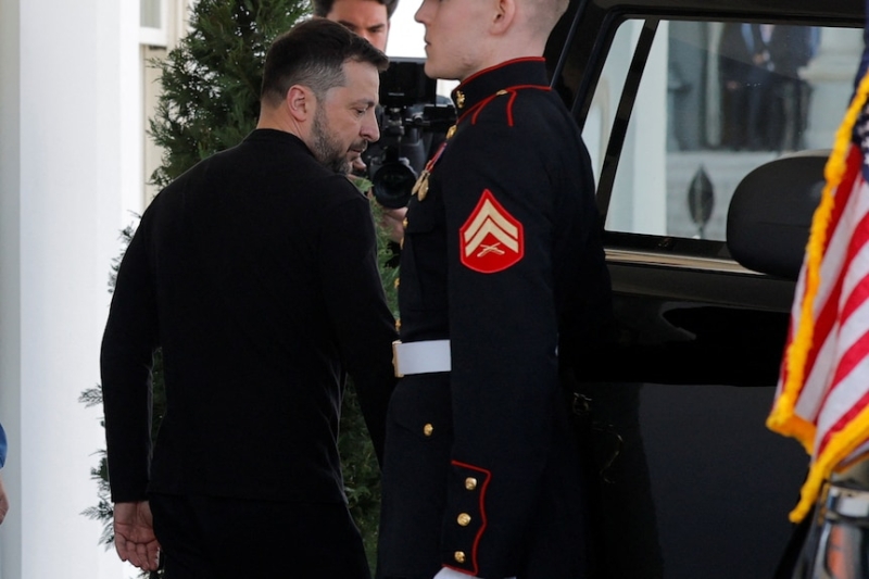 Donald Trump and Volodymyr Zelenskyy clash in heated meeting at the White House about war in Ukraine