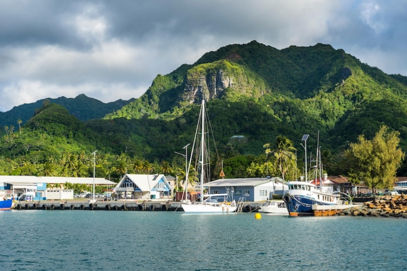 How passports and a deal with China have put New Zealand at odds with its former colony Cook Islands