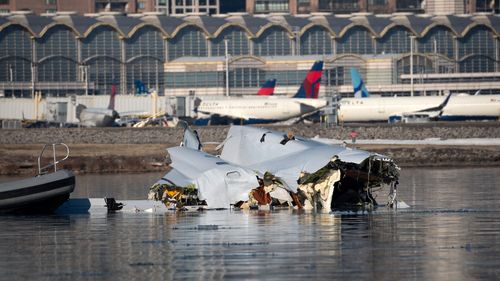 Pilots tried to pull passenger jet's nose up within seconds of deadly DC helicopter collision, preliminary NTS