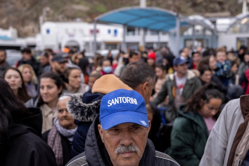 State of emergency declared in Santorini as earthquakes persist