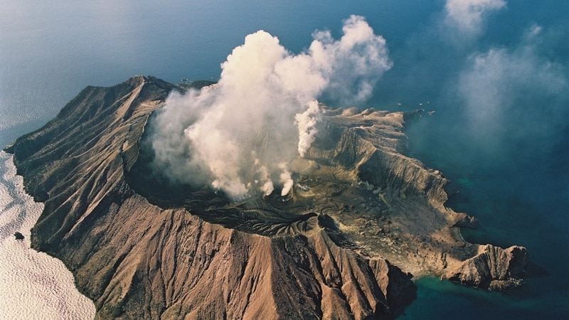 Whakaari White Island volcano owners cleared over deadly eruption liability