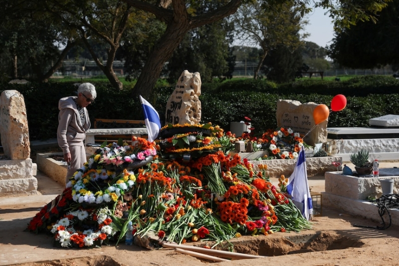 Yarden Bibas bids farewell to wife Shiri and two sons killed in captivity in Gaza