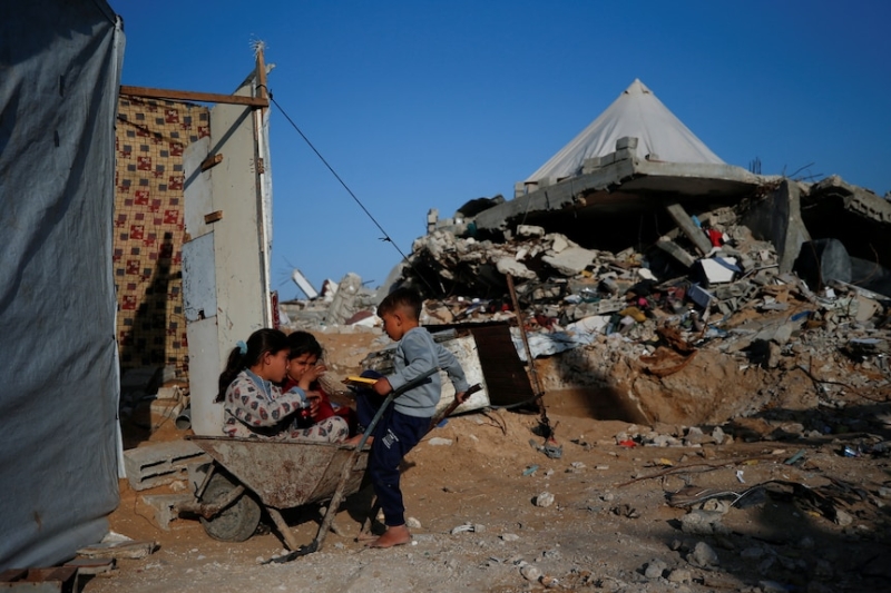 Arab leaders endorse plan to rebuild Gaza under Palestinian Authority