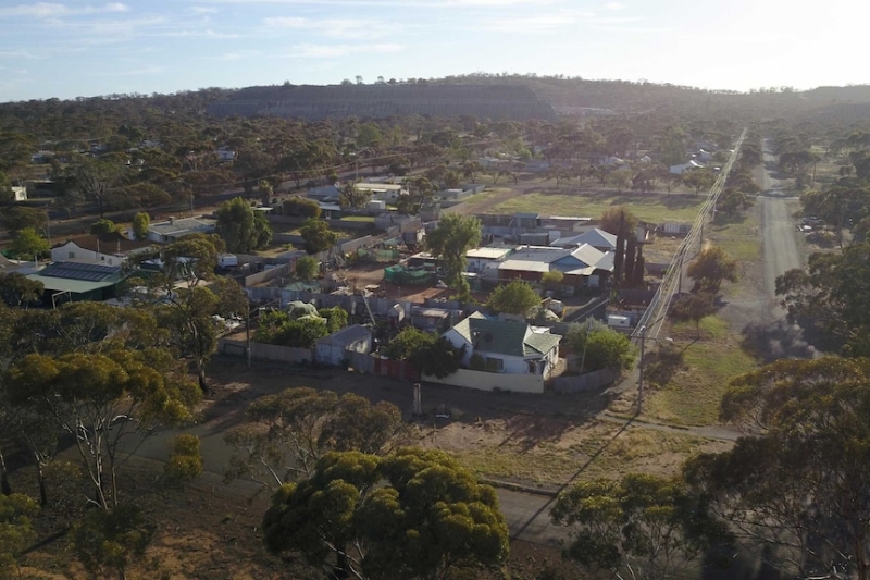 Norseman residents criticise Dundas shire over IGA grocery store handling