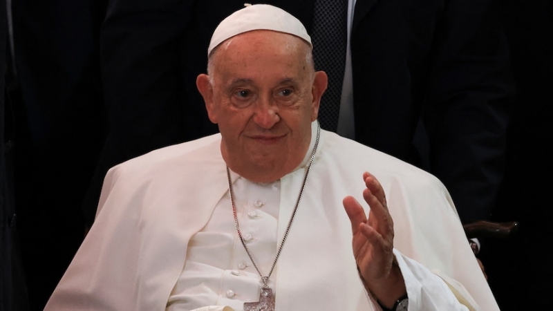 Pope Francis responds well to treatment, Vatican says