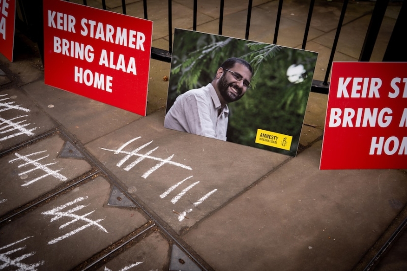 Australian journalist Peter Greste on hunger strike for political prisoner who saved his life