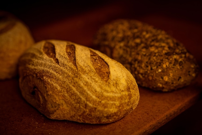 Battling 'big bread' with the help of a century-old Scotch wood-fired oven