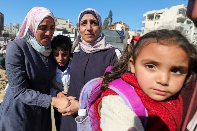 In pictures: Emotional scenes as Palestinians head home to northern Gaza amid ceasefire